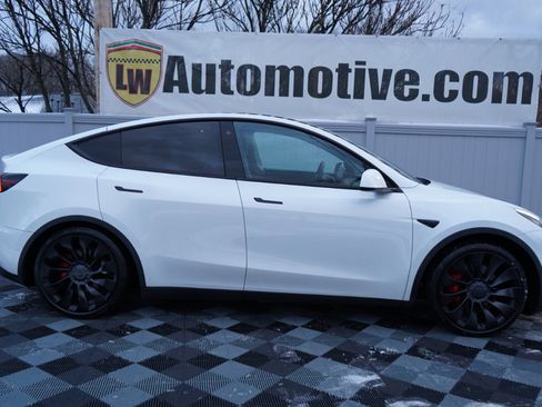 Used 2020 Tesla Model Y Performance image 4