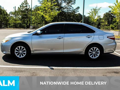 Used 2016 Toyota Camry LE FWD image 5