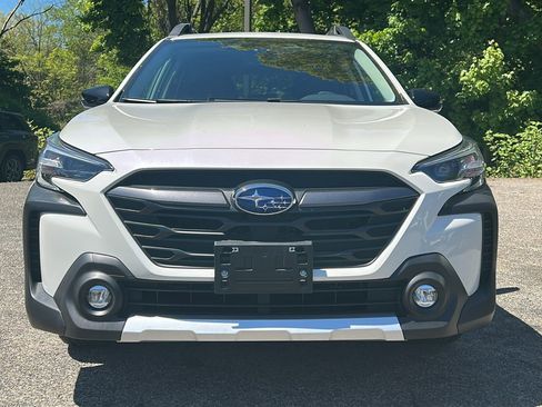 Used 2023 Subaru Outback Limited AWD/4WD image 2