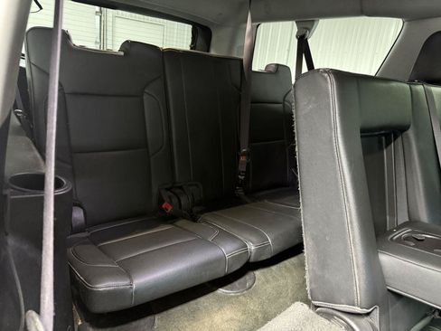 Used 2017 Chevrolet Suburban LT AWD/4WD image 37