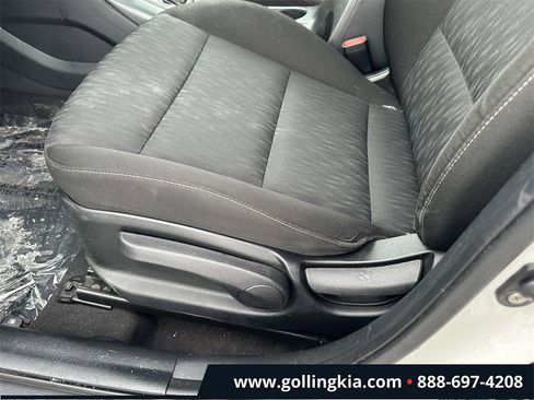 Used 2016 Kia Forte LX image 15