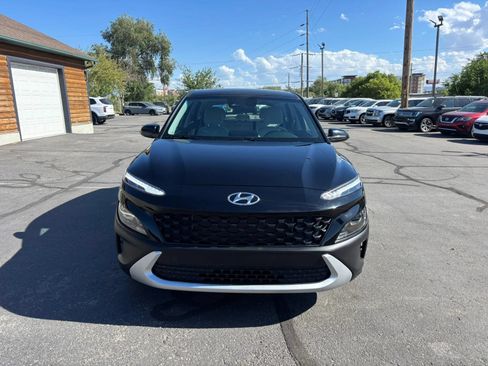 Used 2023 Hyundai Kona SE w/ Cargo Package AWD/4WD image 2