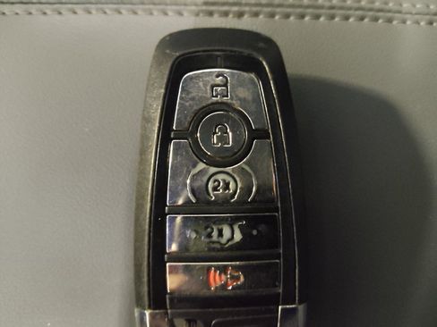 Used 2022 Lincoln Corsair FWD image 32