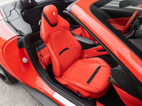 Used 2024 Ferrari Roma Spider image 4