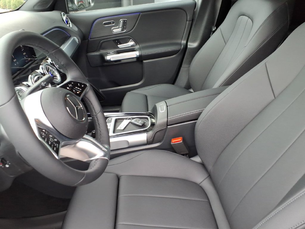 Certified 2026 Mercedes-Benz GLB 250 4MATIC image 14