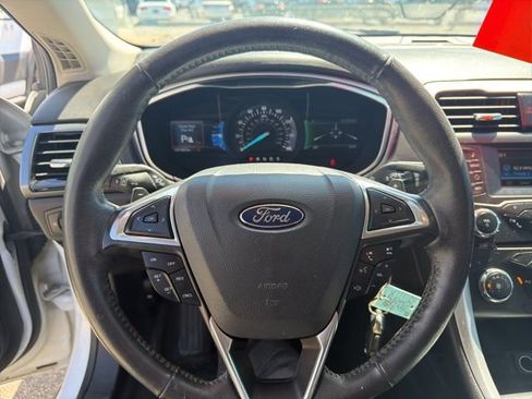 Used 2016 Ford Fusion SE image 14