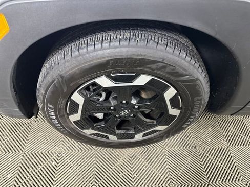 Certified 2025 Hyundai Santa Fe SEL image 39