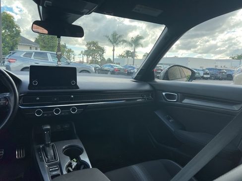 Used 2023 Honda Civic Sport image 8