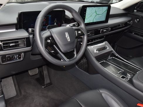 New 2026 Lincoln Aviator AWD image 35