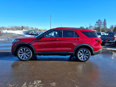 New 2026 Ford Explorer ST-Line image 2
