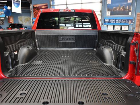 Used 2022 RAM 1500 Big Horn AWD/4WD image 7