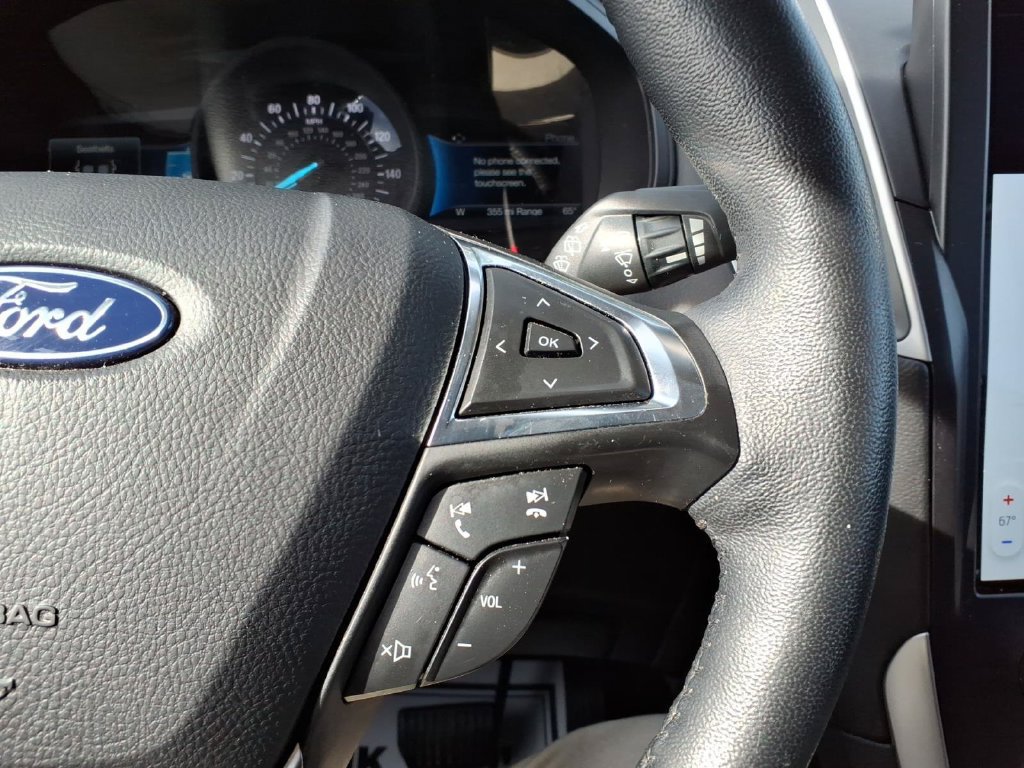 Certified 2024 Ford Edge SEL w/ Convenience Package AWD/4WD image 16