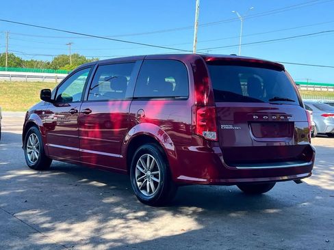 Used 2014 Dodge Grand Caravan SE FWD image 5
