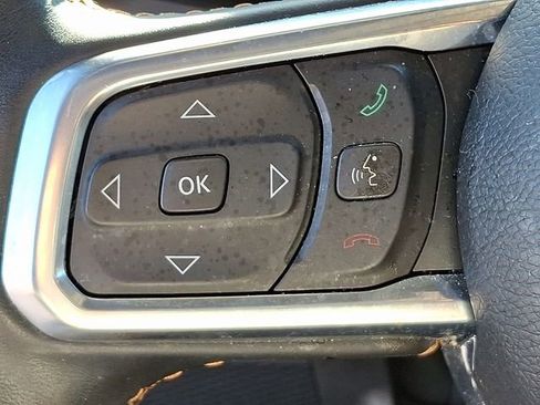 Used 2022 Jeep Gladiator Overland image 24