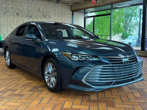 Used 2021 Toyota Avalon XLE FWD image 10