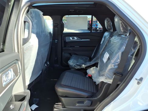 New 2026 Ford Explorer ST-Line image 6