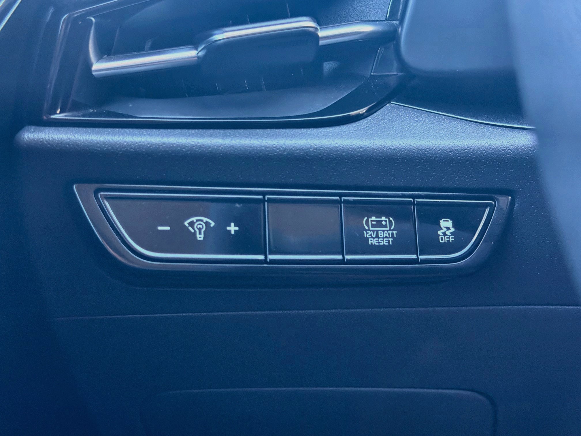 Used 2025 Kia Niro LX FWD image 17