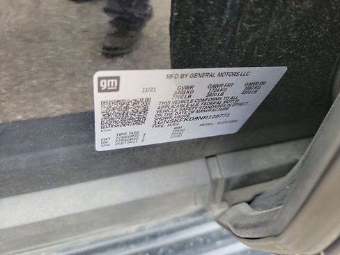 Used 2022 Chevrolet Suburban Premier w/ Premium Package image 9