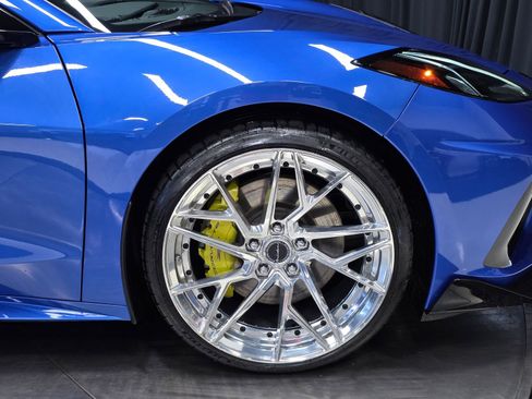 Used 2021 Chevrolet Corvette Stingray Premium Cpe w/ Z51 Performance Package image 4