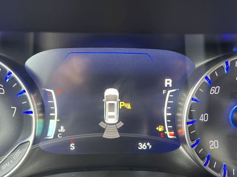 New 2026 Chrysler Voyager LX FWD image 39