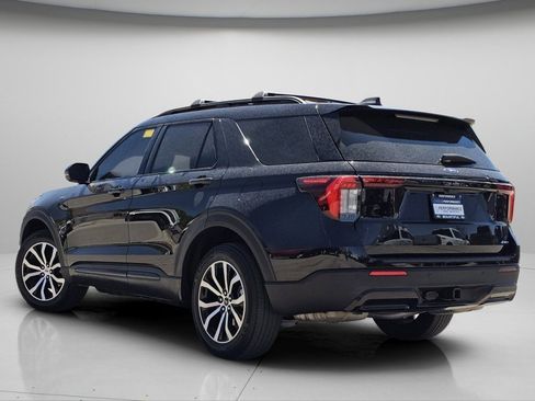 Used 2025 Ford Explorer ST-Line AWD/4WD image 21