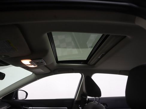 Used 2023 Nissan Altima 2.5 SV w/ SV Premium Package image 20