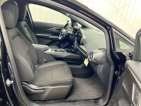 New 2026 Chevrolet Equinox EV LT image 22