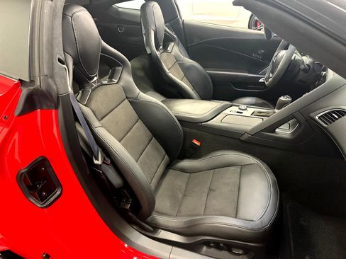 Used 2016 Chevrolet Corvette Z06 w/ 3LZ Preferred Equipment Group image 18