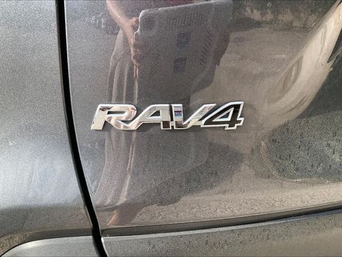 Used 2025 Toyota RAV4 LE AWD/4WD image 26