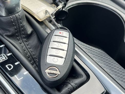 Used 2025 Nissan Altima 2.5 SV FWD image 25