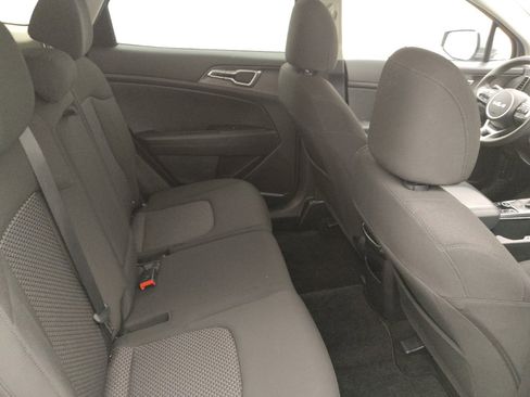 Used 2024 Kia Sportage LX FWD image 19