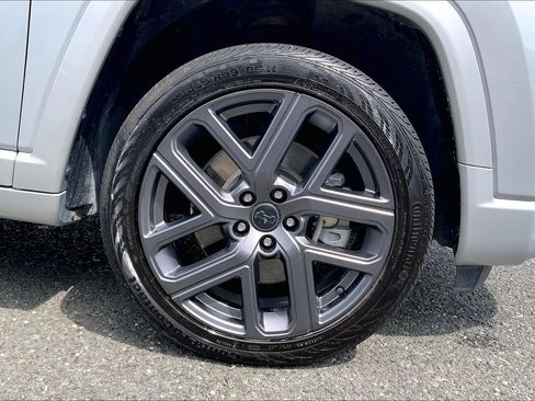 Certified 2025 Jeep Compass Limited w/ High Altitude Package AWD/4WD image 9