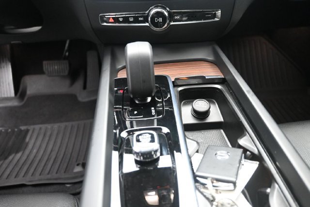 Used 2024 Volvo S60 B5 Plus w/ Protection Package Premier FWD image 13