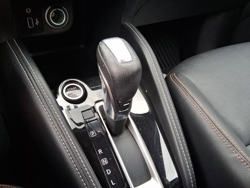 Used 2019 Nissan Kicks SR w/ SR Premium Package FWD image 15