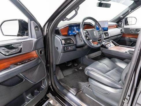 Used 2024 Lincoln Navigator Reserve AWD/4WD image 13