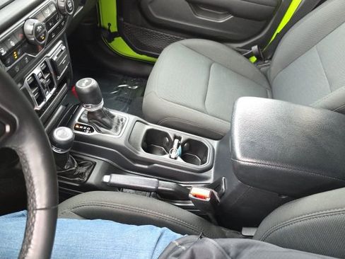 Used 2021 Jeep Wrangler Unlimited Sport image 30