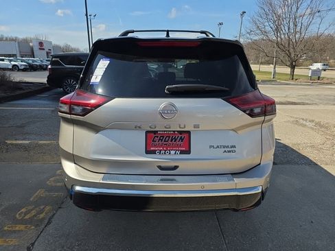 New 2026 Nissan Rogue Platinum image 5