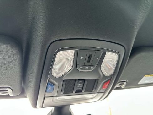 Used 2023 RAM 1500 Big Horn AWD/4WD image 30