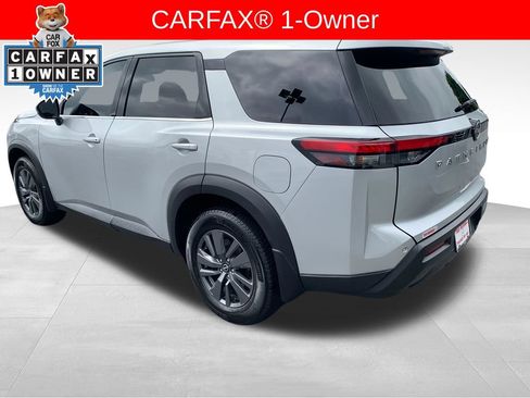 Used 2022 Nissan Pathfinder S FWD image 3