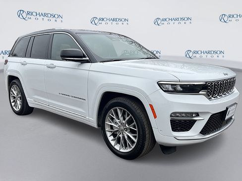 Certified 2023 Jeep Grand Cherokee Summit w/ Adv Protech Group IV image 3