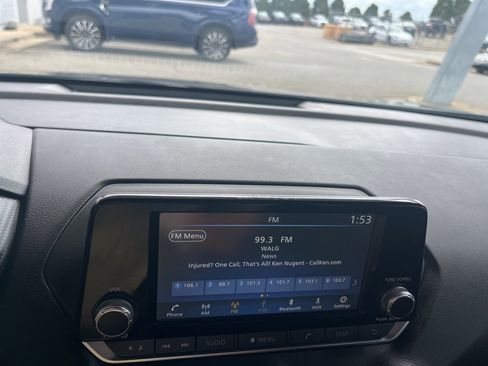 Used 2024 Nissan Sentra S image 14