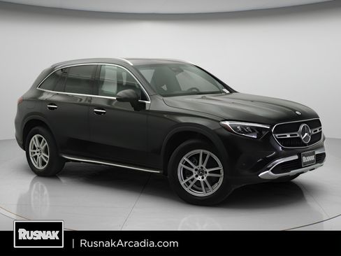 Certified 2025 Mercedes-Benz GLC 300 4MATIC image 1