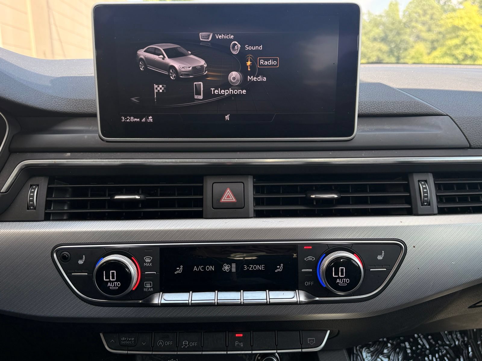 Used 2018 Audi A4 2.0T Premium Plus w/ Premium Plus Package AWD/4WD image 30