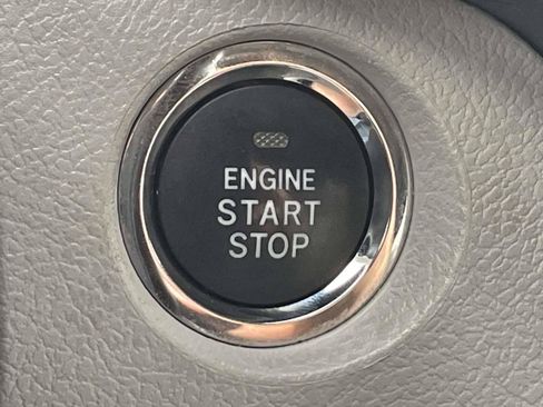 Used 2018 Toyota Sienna XLE w/ XLE Navigation Package AWD/4WD image 36