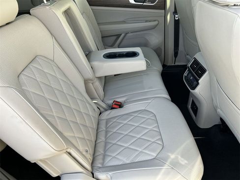 New 2026 Volkswagen Atlas SEL Premium R-Line image 9