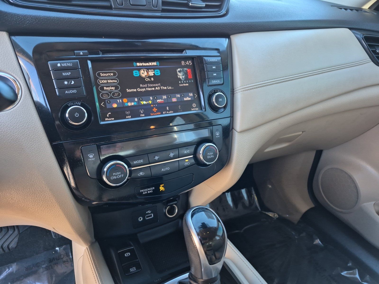 Used 2020 Nissan Rogue SL w/ Premium Package AWD/4WD image 11