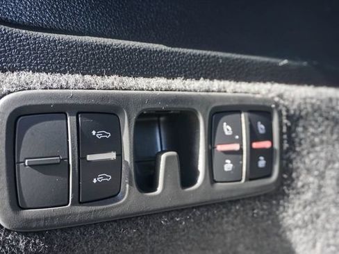 Used 2022 Audi Q7 3.0T Prestige AWD/4WD image 9