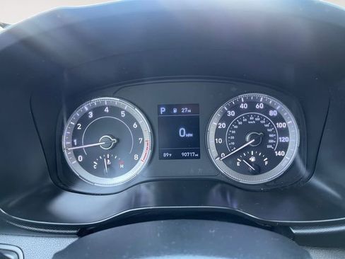 Used 2021 Hyundai Venue SE image 19