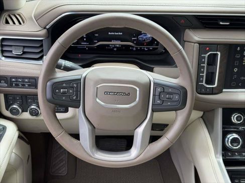Used 2023 GMC Yukon Denali w/ Max Trailering Package AWD/4WD image 17