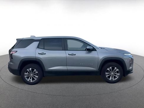 Used 2025 Chevrolet Equinox LT image 16